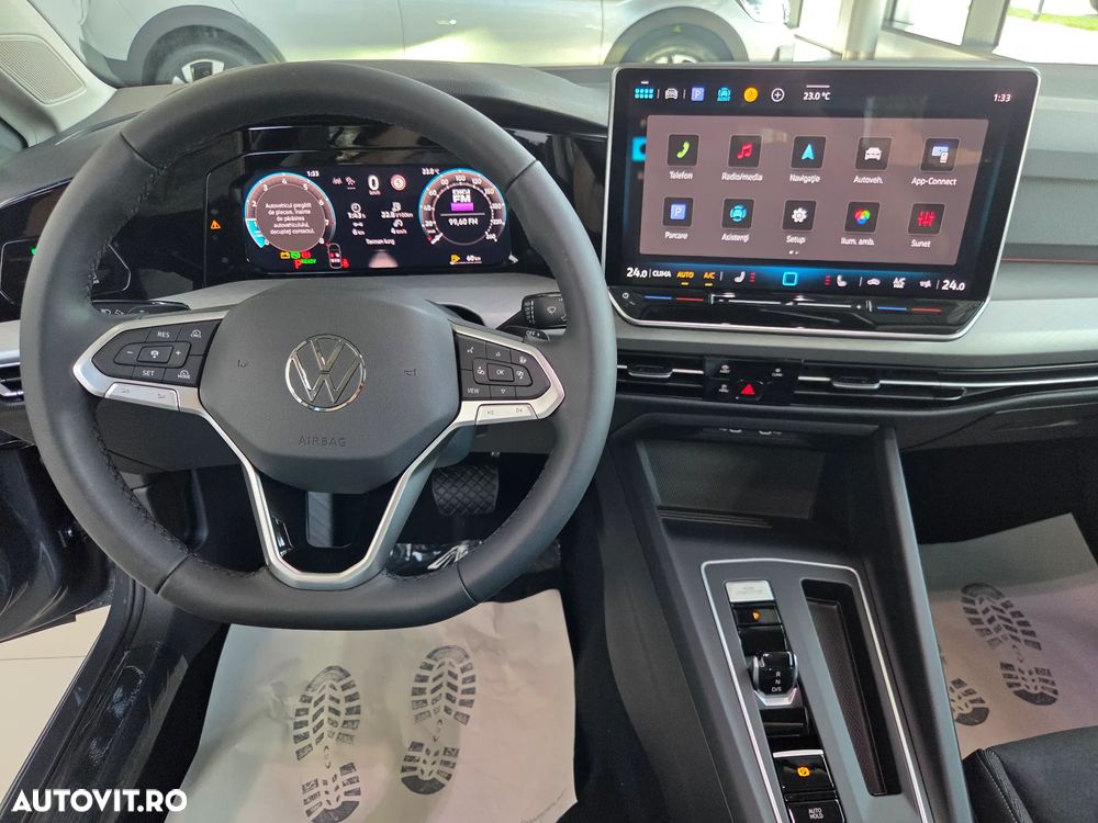 Volkswagen Golf 1.5 eTSI DSG MHEV Life - 8