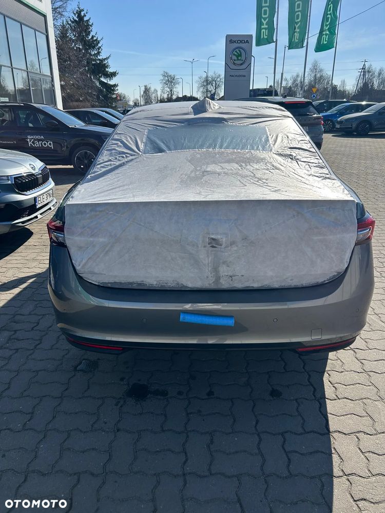 Skoda Superb 2.0 TDI SCR Sportline DSG - 3