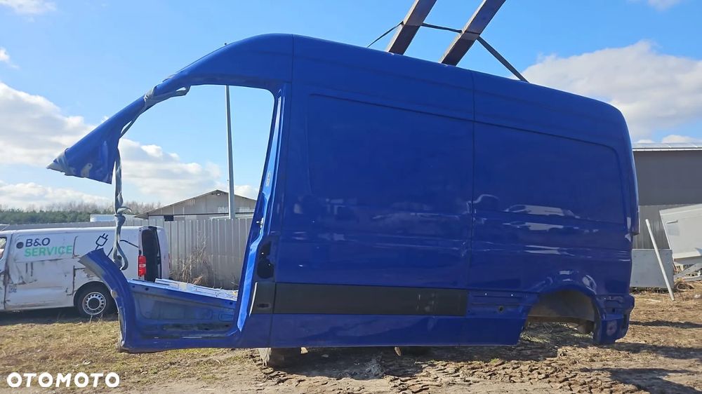 MERCEDES SPRINTER 907 bok lewy