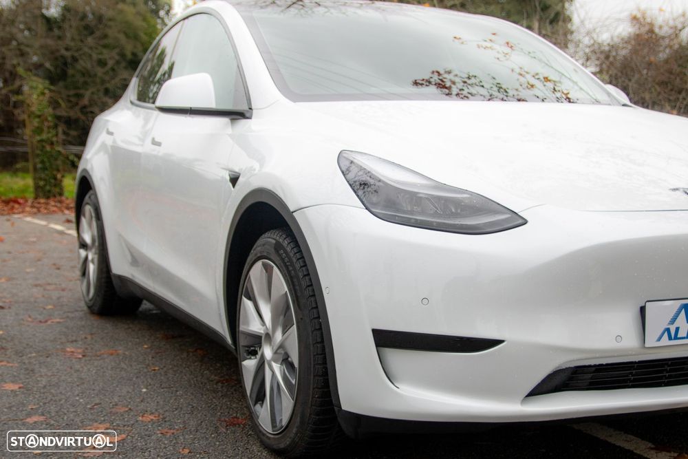 Tesla Model Y RWD - 38