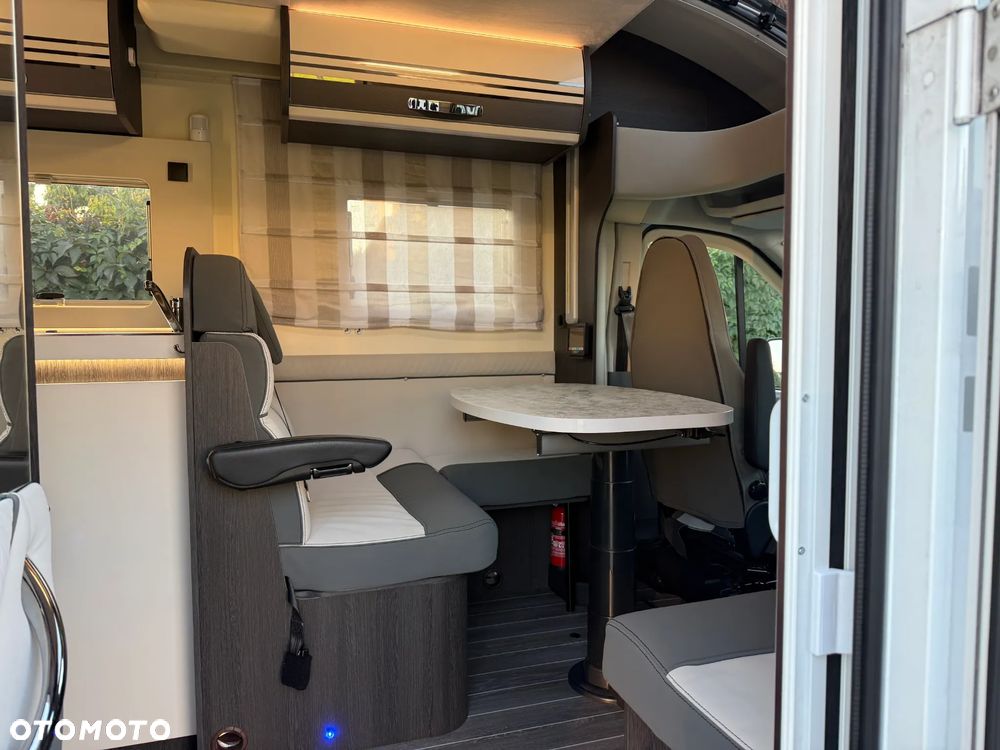 Roller Team 284 TL camper 5-osób salon Polska jak nowy! - 13