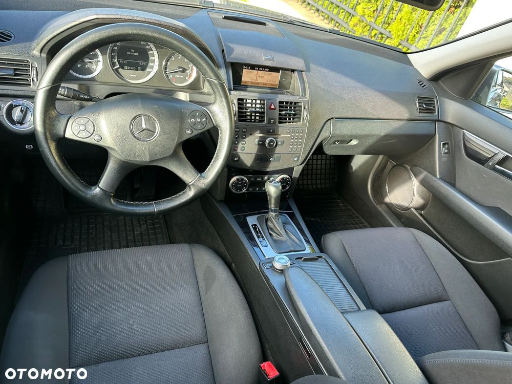 Mercedes-Benz Klasa C 180 BlueEFFICIENCY 7G-TRONIC Avantgarde - 3