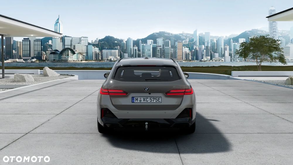 BMW Seria 5 530e xDrive PHEV M Sport - 5