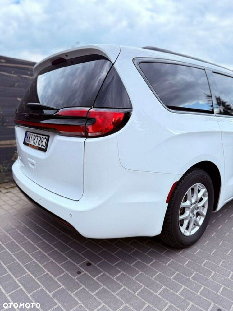 Chrysler Pacifica - 13