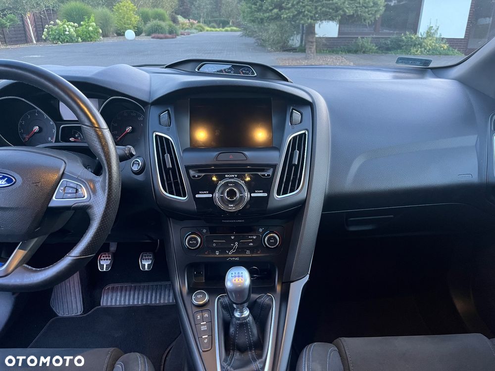 Ford Focus - 10