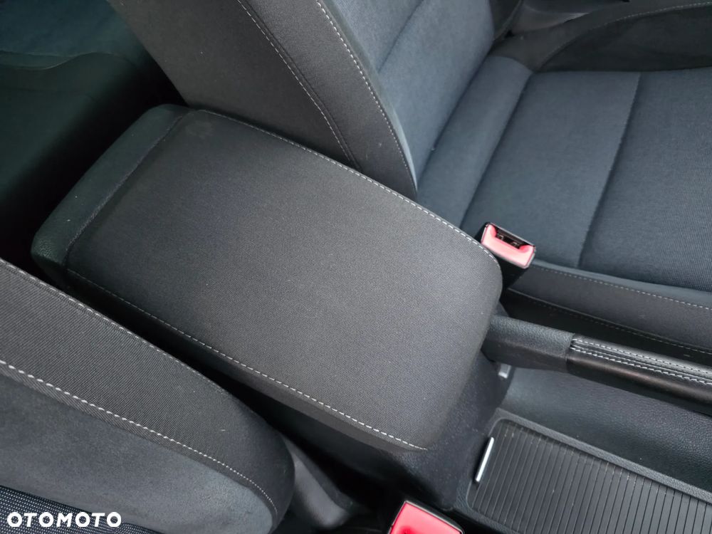 Volkswagen Golf 1.2 TSI BlueMotion Technology Style - 28