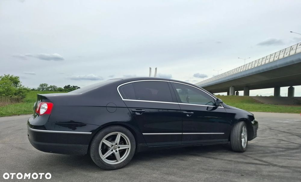 Volkswagen Passat 2.0 TDI Trendline - 5