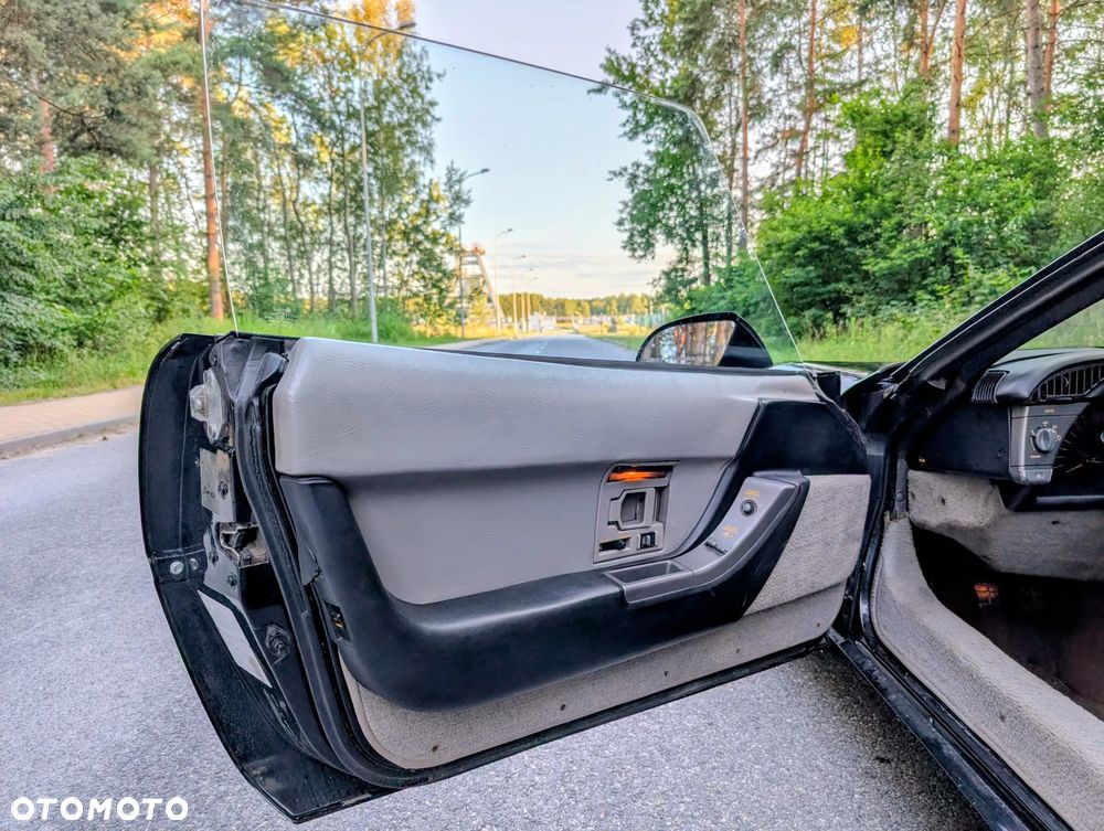 Chevrolet Corvette - 11