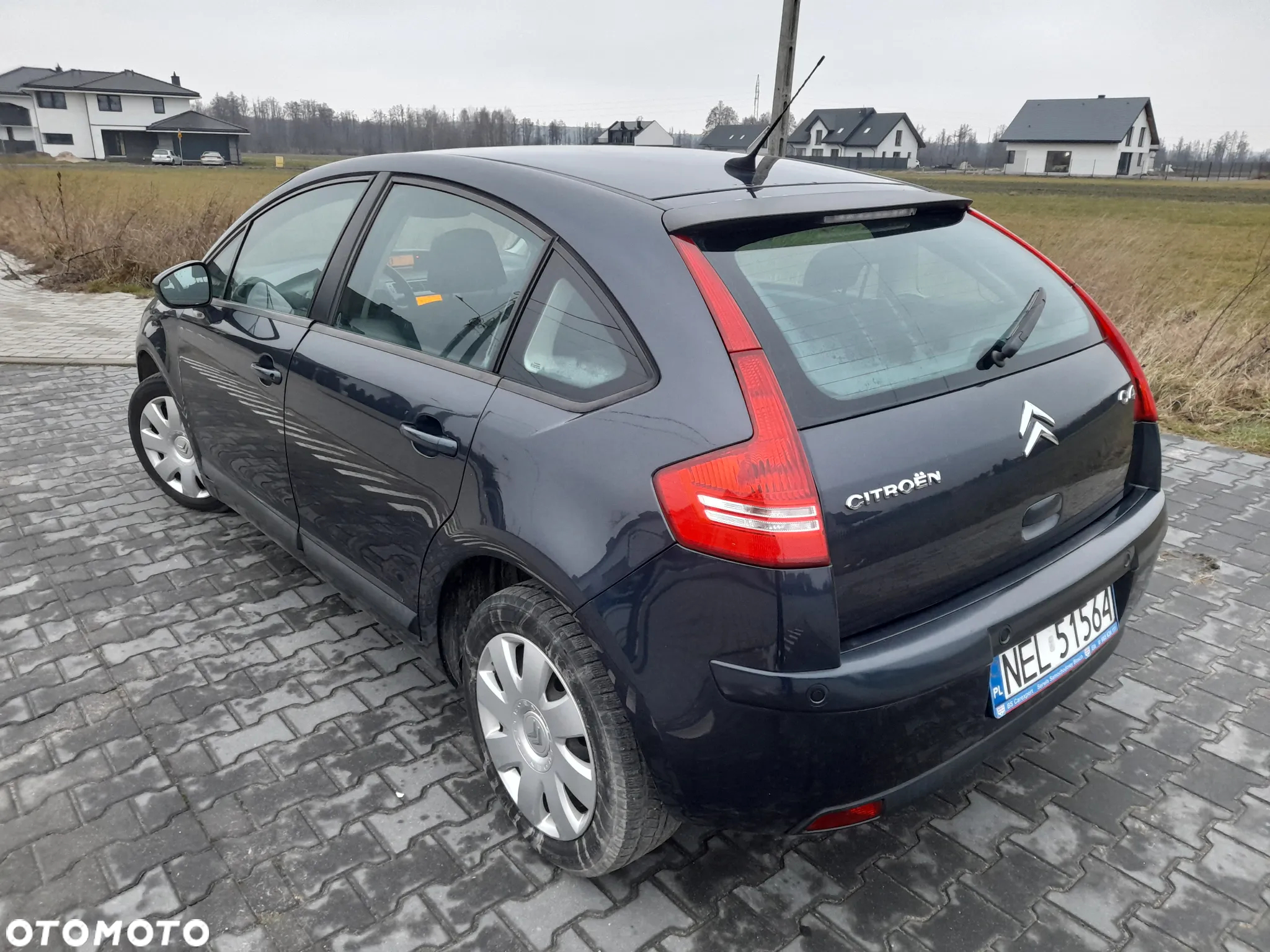 Citroën C4 1.4 16V Advance - 4