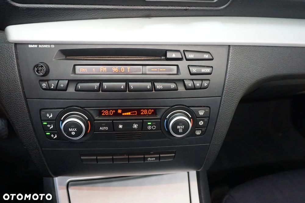 BMW Seria 1 120d DPF - 30