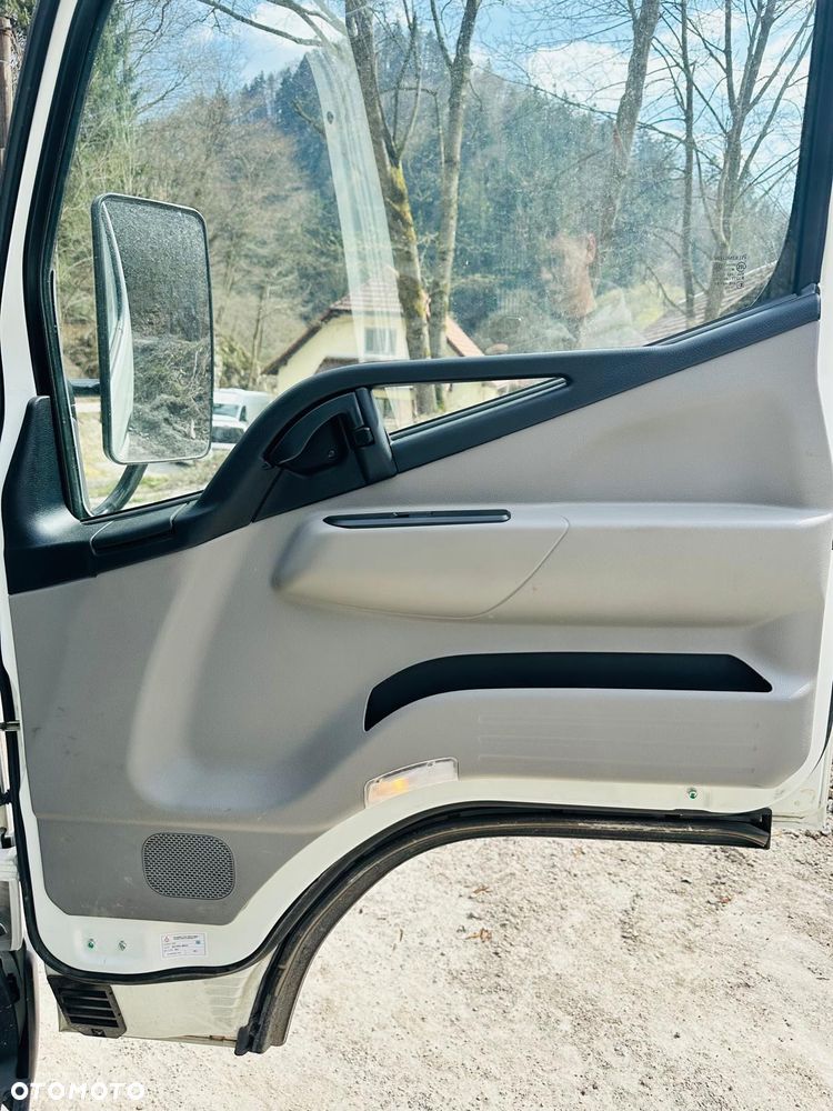 Mitsubishi Fuso - 19