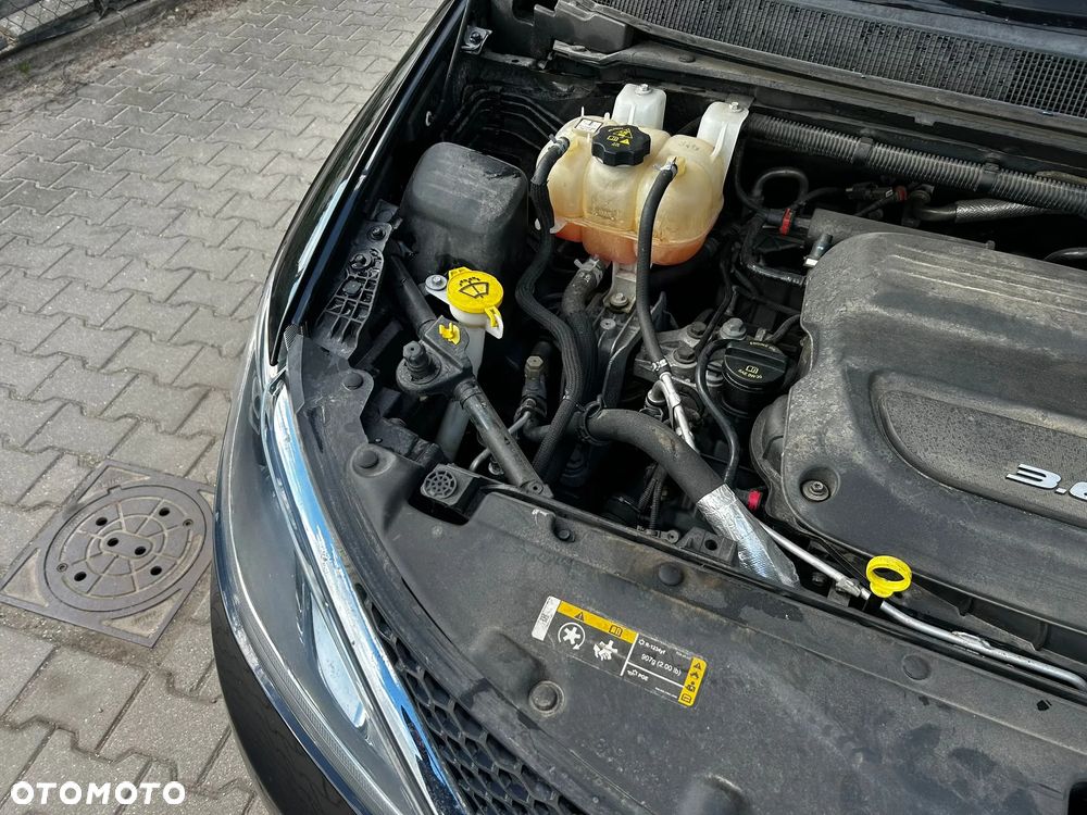 Chrysler Pacifica - 12