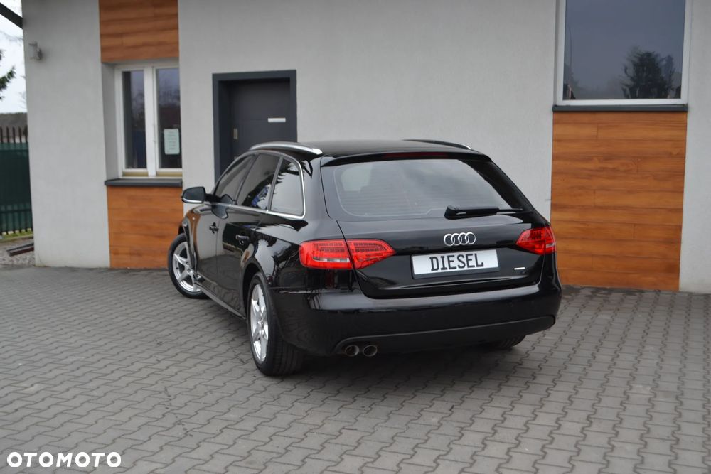 Audi A4 Avant 2.0 TDI DPF quattro - 8