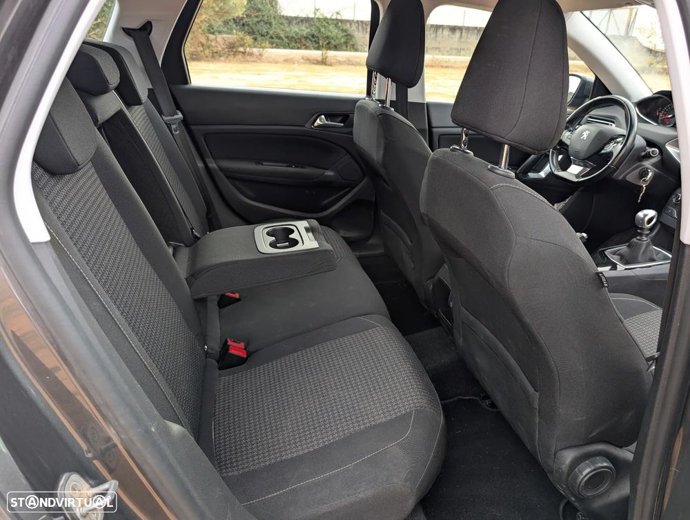 Peugeot 308 SW BlueHDi 100 Stop & Start Active Pack - 11