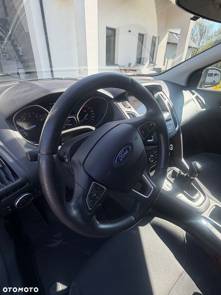 Ford Focus 1.6 Trend - 8