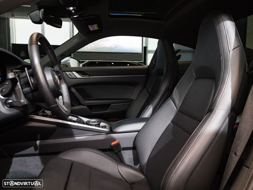 Porsche 911 (992) Carrera S - 19