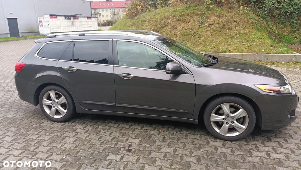 Honda Accord 2.0 Executive Nav - 4