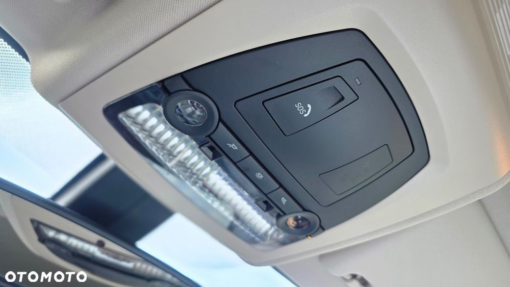 BMW Seria 5 520d xDrive Luxury Line - 31