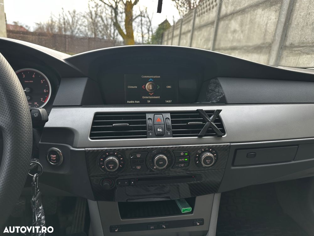 BMW Seria 5 523i - 13