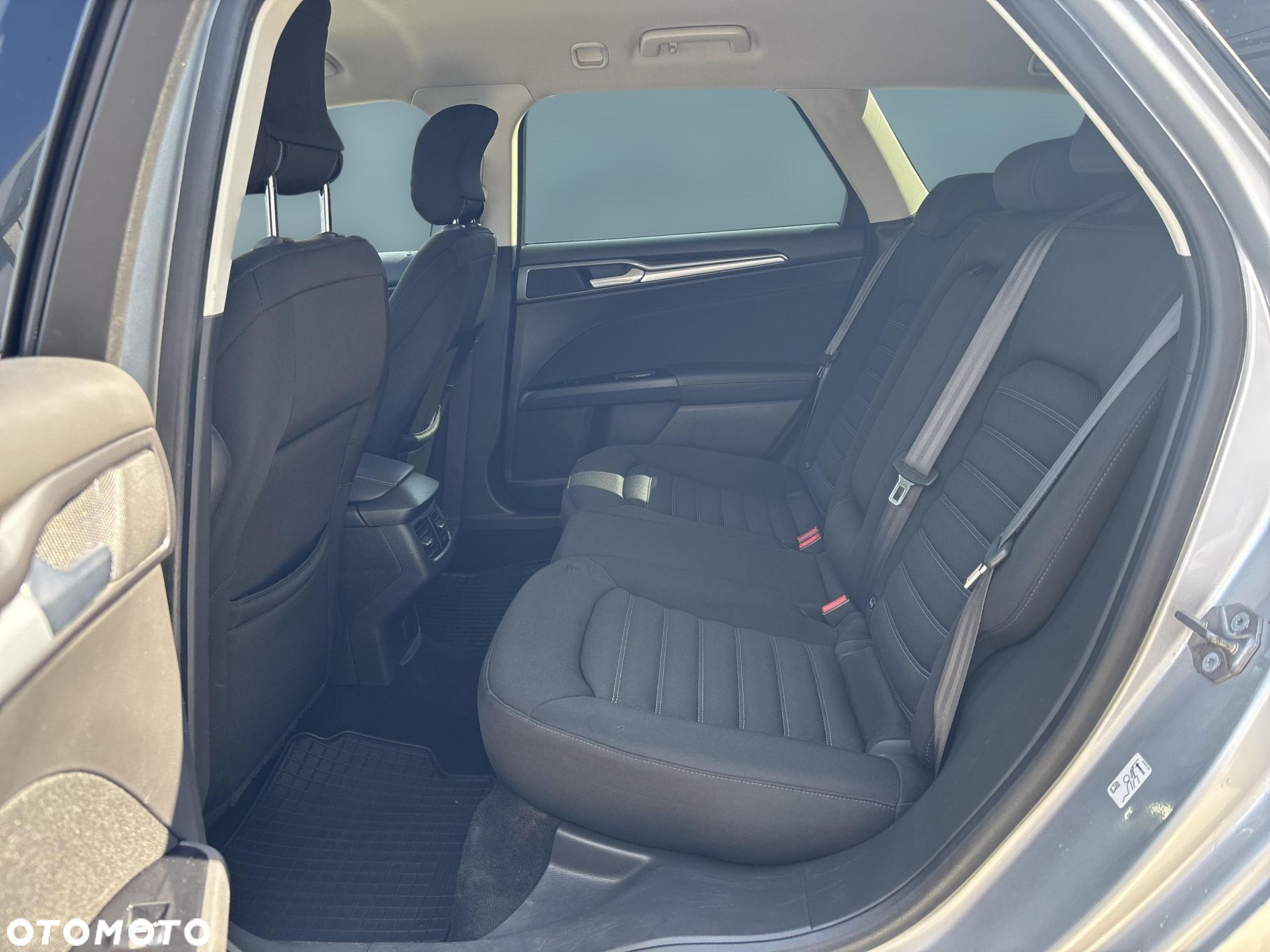 Ford Mondeo 1.5 EcoBoost Ambiente - 14