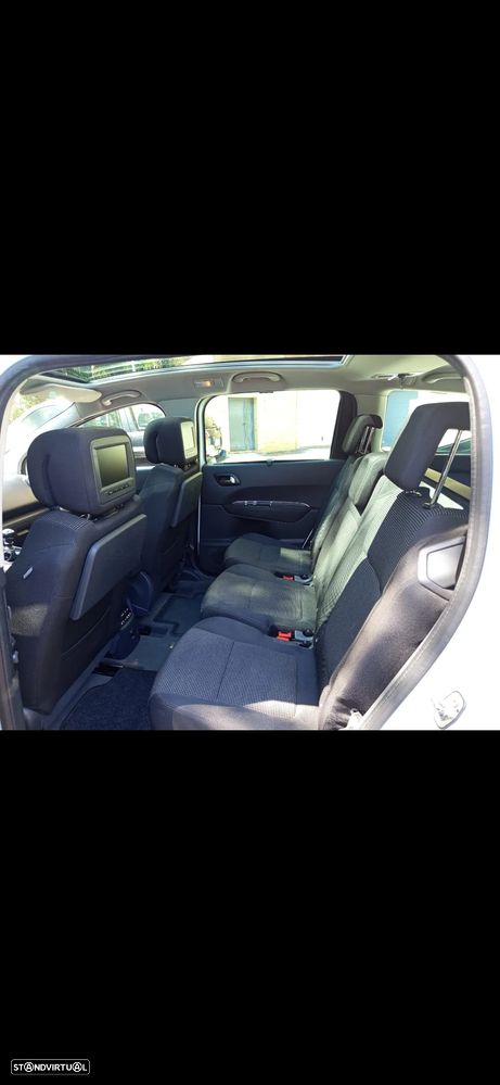 Peugeot 5008 1.6 HDi 7L Allure - 22