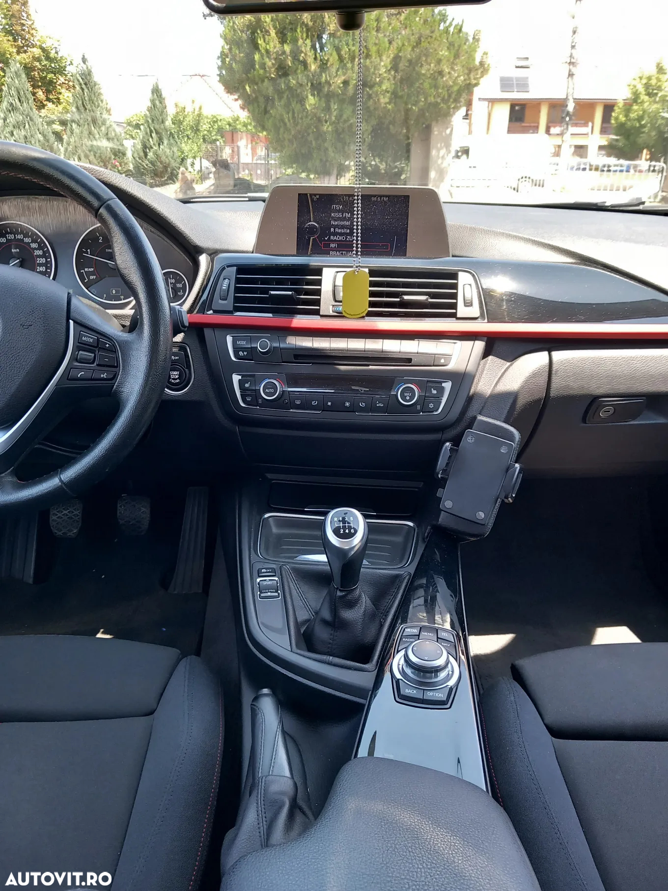 BMW Seria 3 320d Sport Line - 16