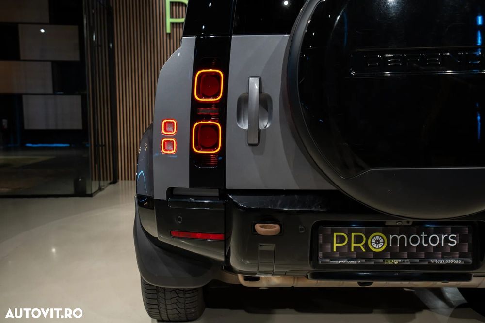Land Rover Defender - 18