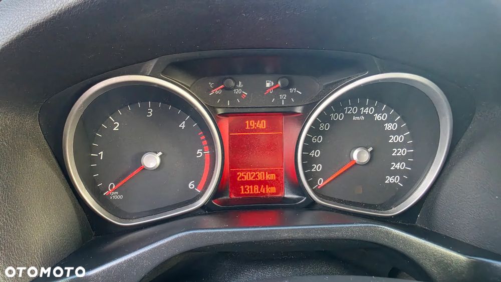 Ford Mondeo - 12