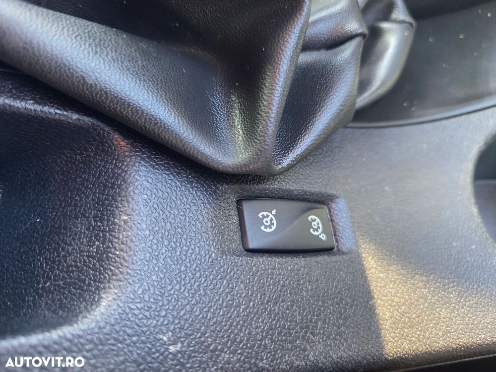 Renault Megane ENERGY dCi 110 LIMITED - 25