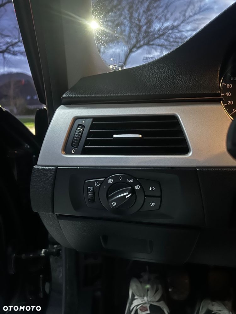 BMW Seria 3 318i - 16