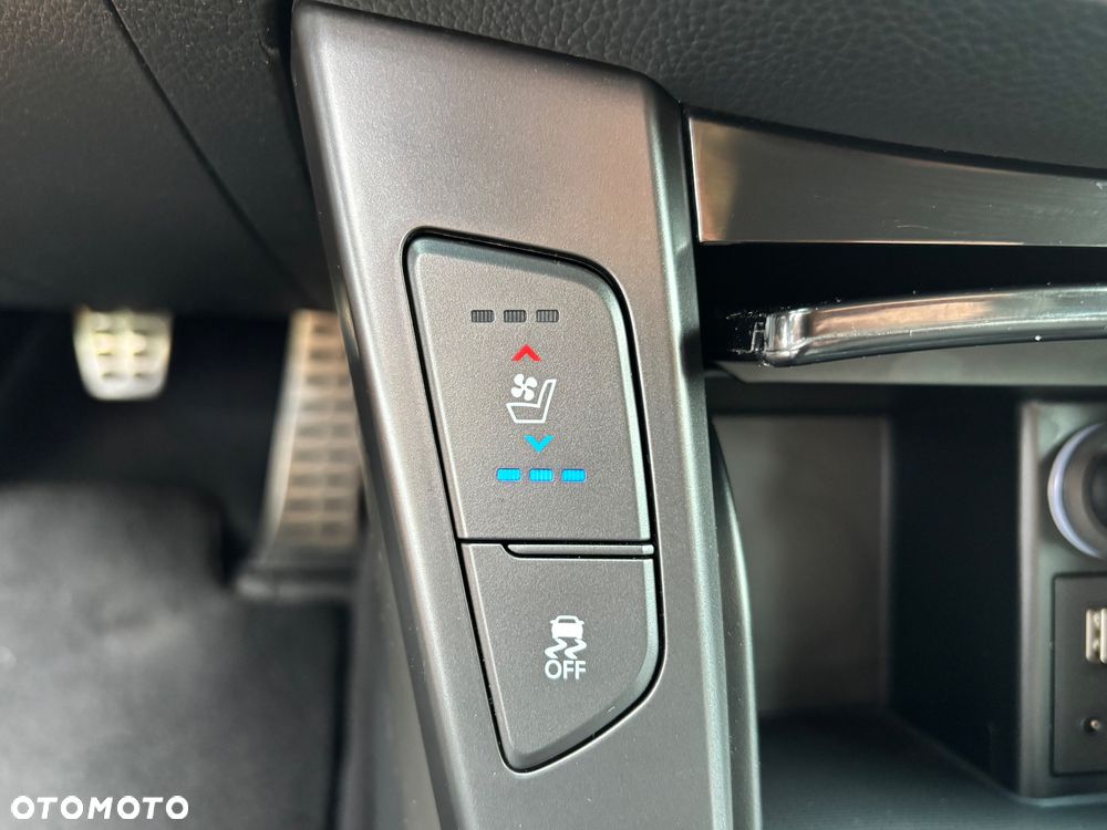 Hyundai i40 Kombi 2.0 Premium - 34