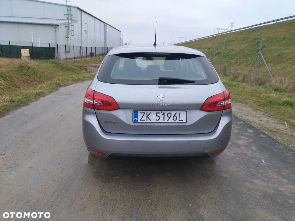 Peugeot 308 1.5 BlueHDi Active S&S EAT8 - 4