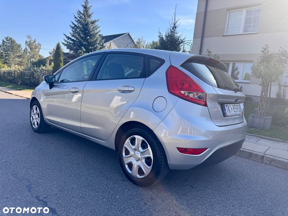 Ford Fiesta - 12