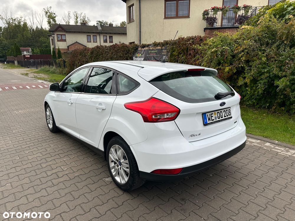 Ford Focus ver-1-0-ecoboost-start--stopp--system-cool-connect - 8