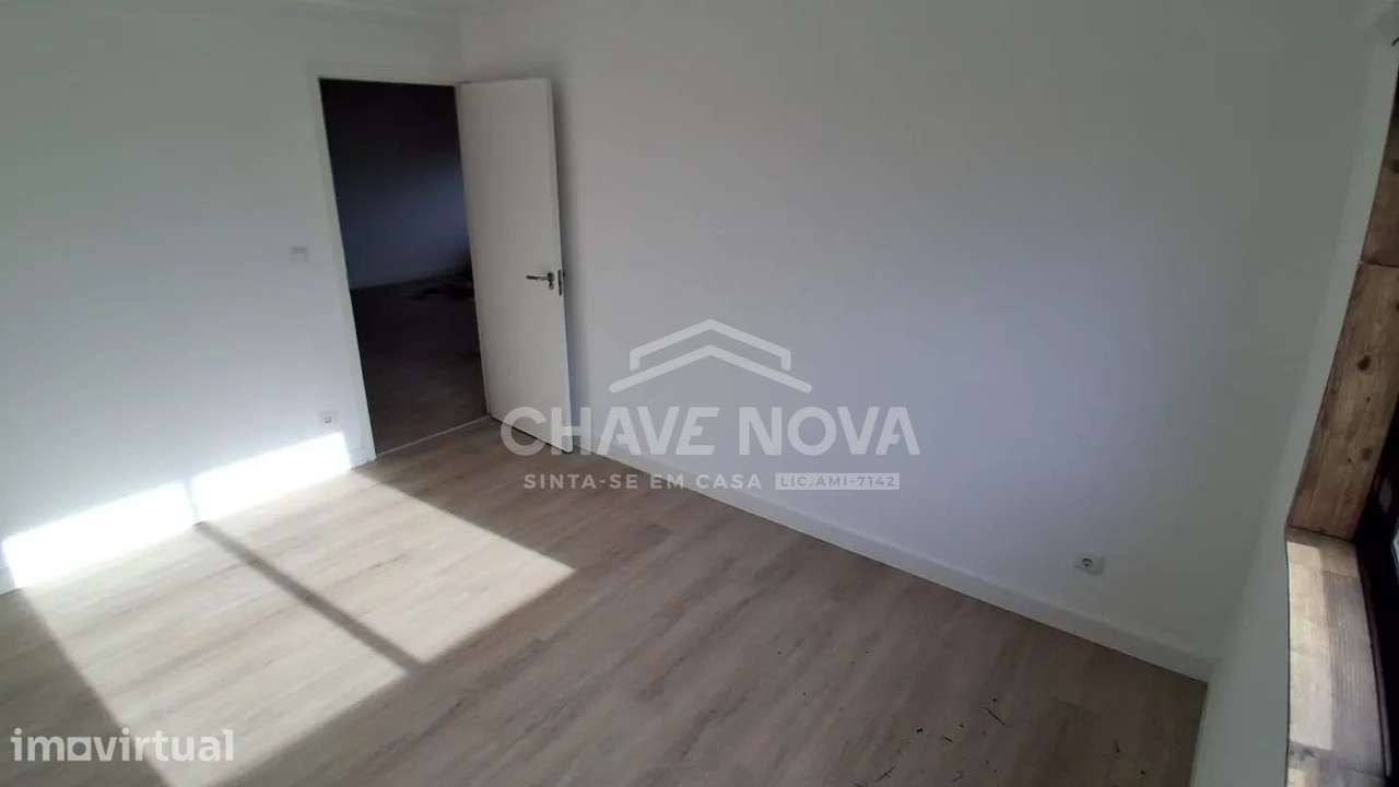 T2 Renovado c/ Varanda em Rio Tinto - Grande imagem: 5/10