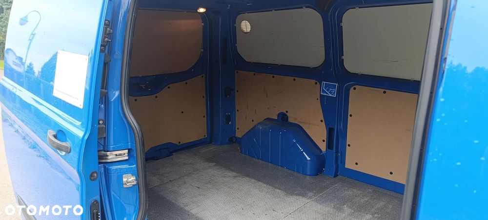 Ford TRANSIT CUSTOM - 16