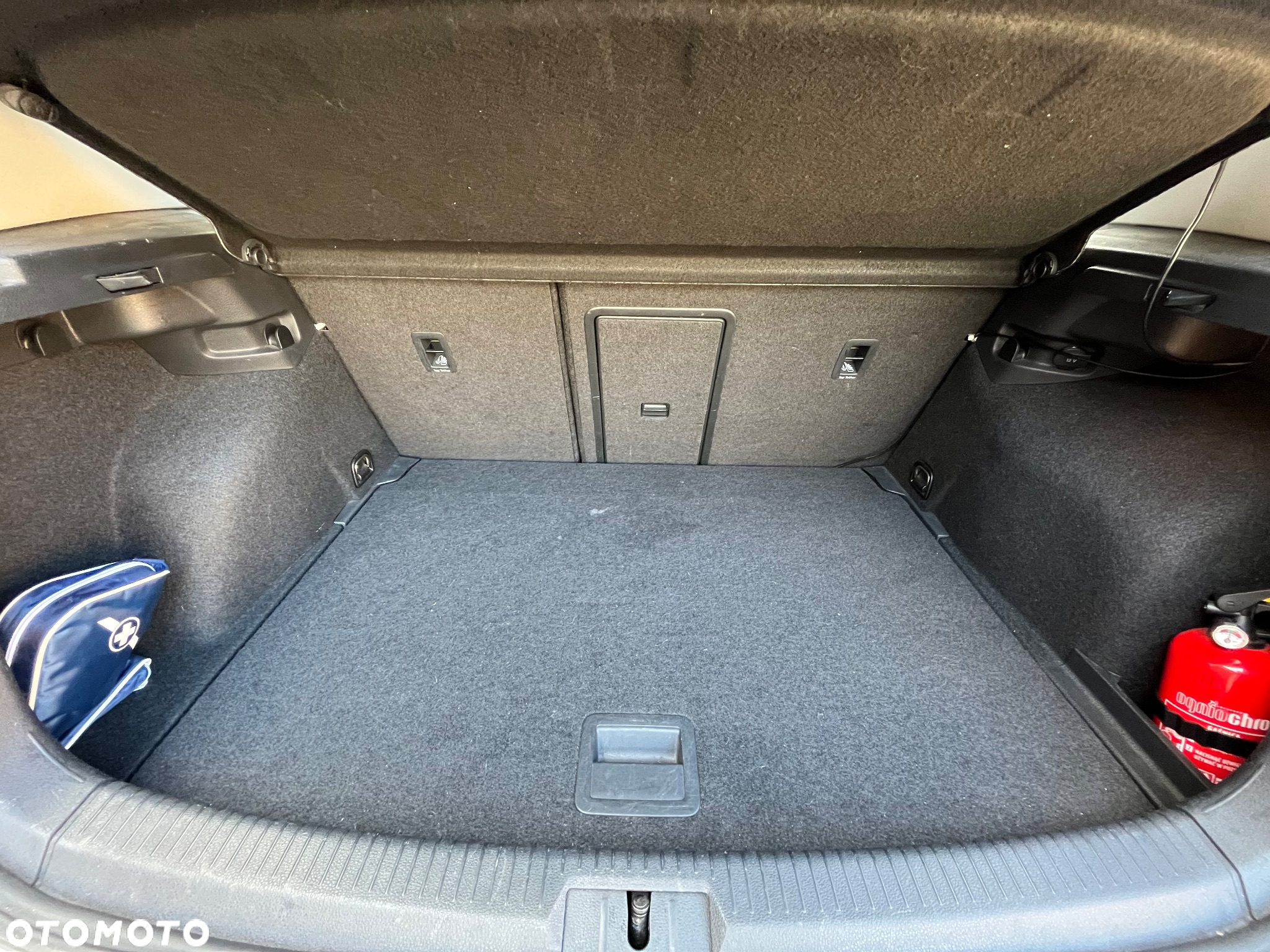 Volkswagen Golf e-Golf - 34
