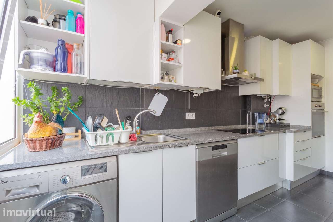 Apartamento T2 Remodelado - Laranjeiro - Grande imagem: 2/16
