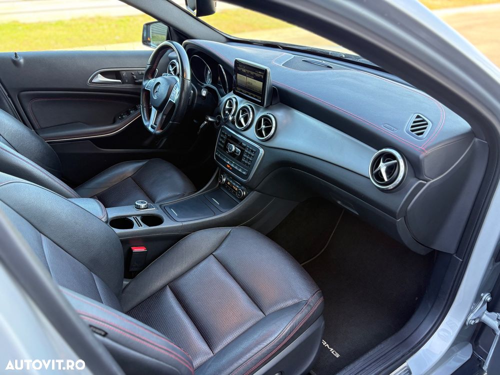 Mercedes-Benz GLA 220 CDI 4MATIC 7G-DCT AMG Line - 21