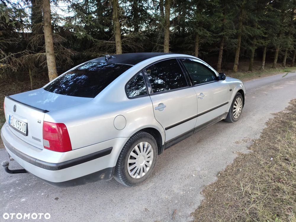 Volkswagen Passat 1.8 Trendline - 3