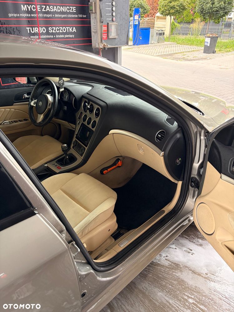 Alfa Romeo 159 1.9JTDM Distinctive - 10