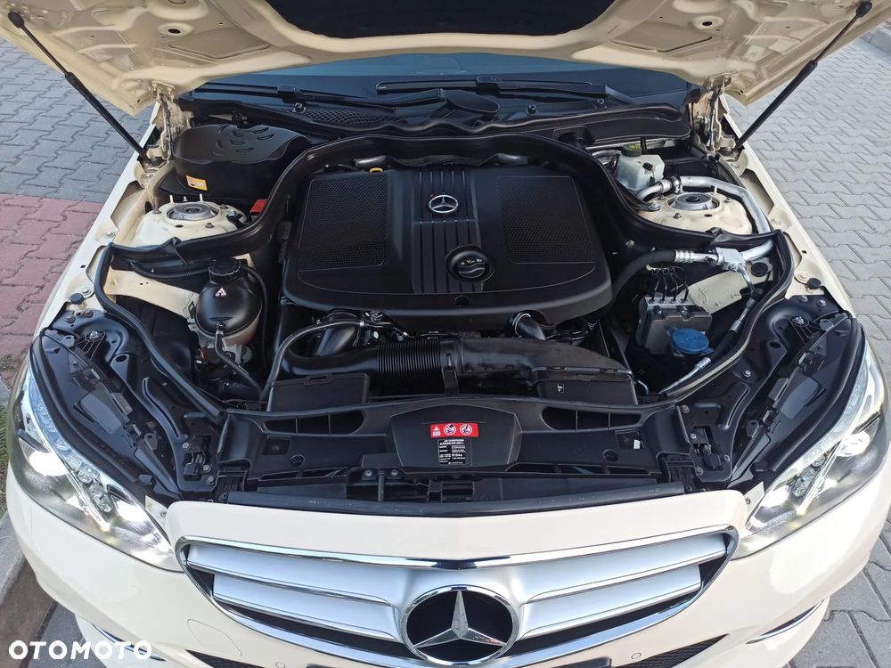 Mercedes-Benz Klasa E 220 BlueTEC 4Matic 7G-TRONIC - 35