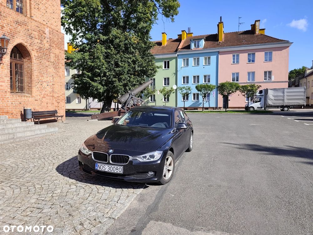 BMW Seria 3 320d - 5