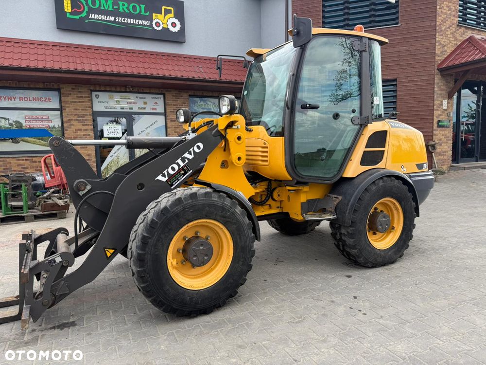 Volvo L 28 F   30  JCB - 2