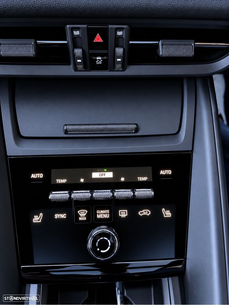 Porsche Macan Electric 4 - 23