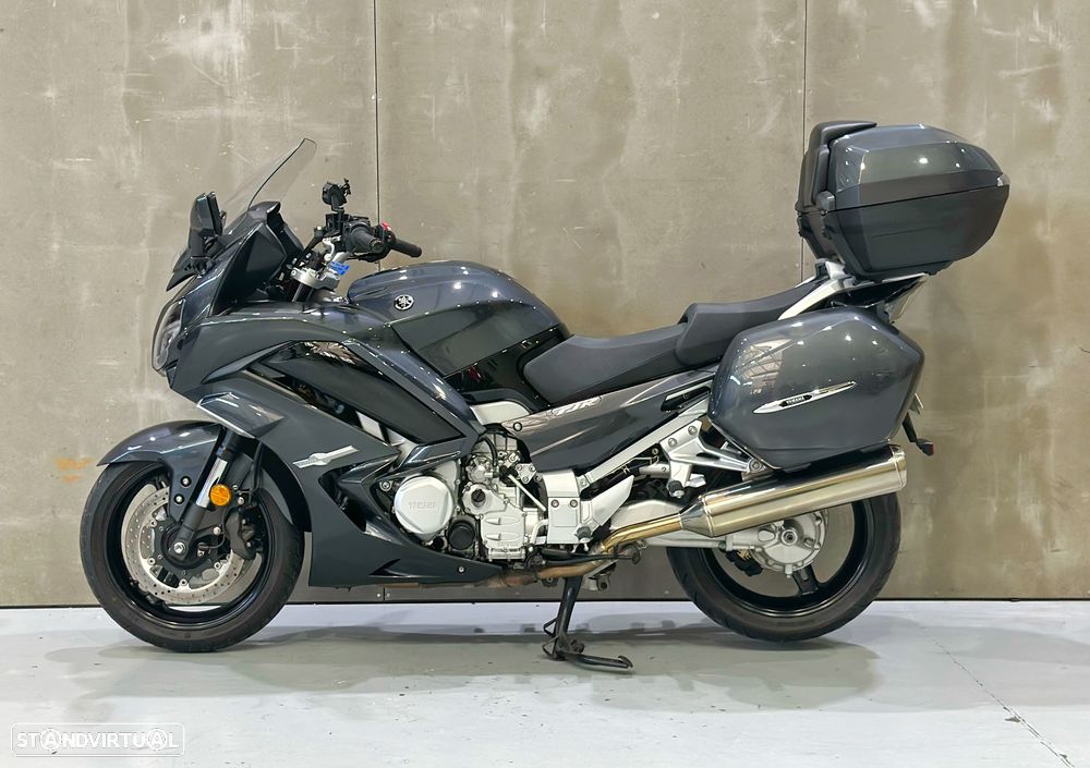 Yamaha FJR 1300 - 2