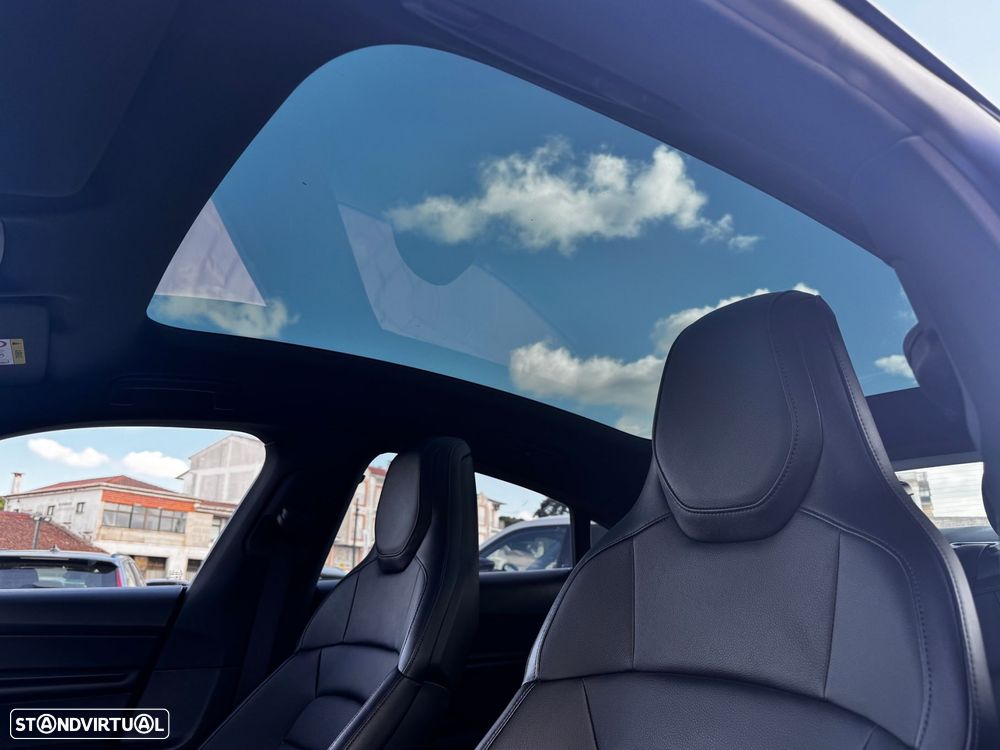 Porsche Taycan Bateria Performance Plus - 14