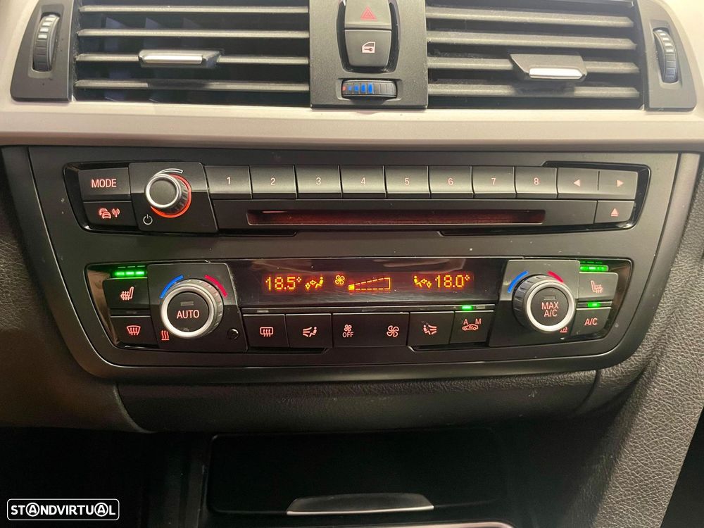 BMW 320 d Touring EfficientDynamics Auto - 23