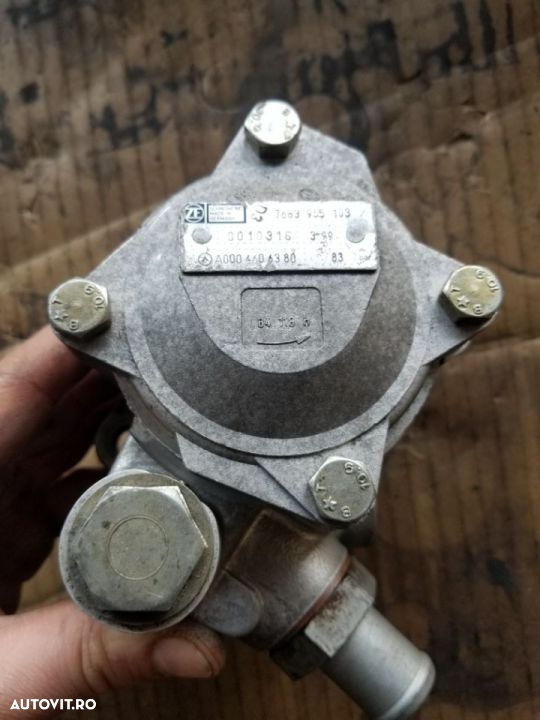 Pompa servo directie Mercedes Benz LK/LS2