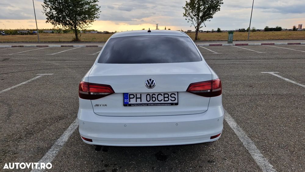 Volkswagen Jetta - 3